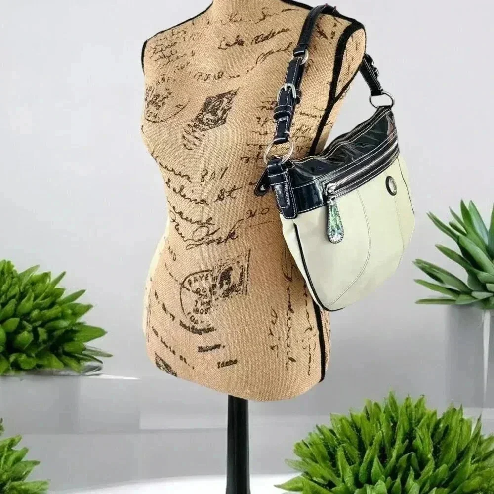 COACH Laura Hobo Bag Navy/cream - Picture 2 of 16